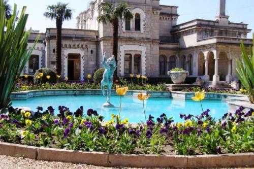 ? 10. Самых красивых дворцов в Крыму? 06