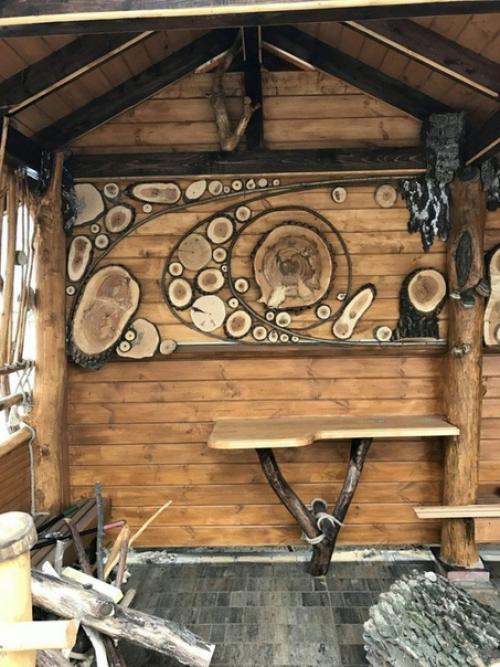 Оригинальную задумку папа у себя в частном доме сделал. 02