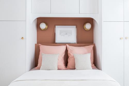 Интерьер компактной французской однушки 32 м 2 для девушки - студентки. 07