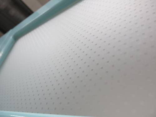 Интересный и лаконичный дизайн можно с глянцевыми поверхностями сделать. 03