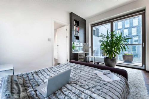 Спальня в стиле хай - тек. 05