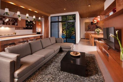 Компактный частный дом с бассейном. 04