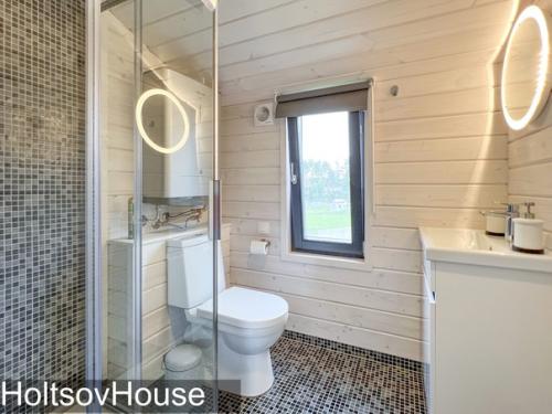 А вот и интерьеры дома из предыдущей публикации (там же вы найдёте его планировку. 07