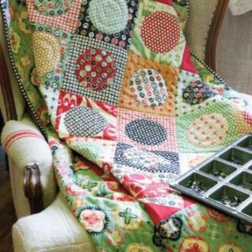 Покрывала из лоскутков выглядят очень ярко и броско. 05