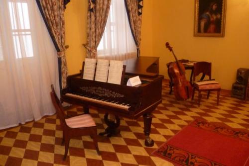 Я тебя в МУЗЕЙ поведу. 02