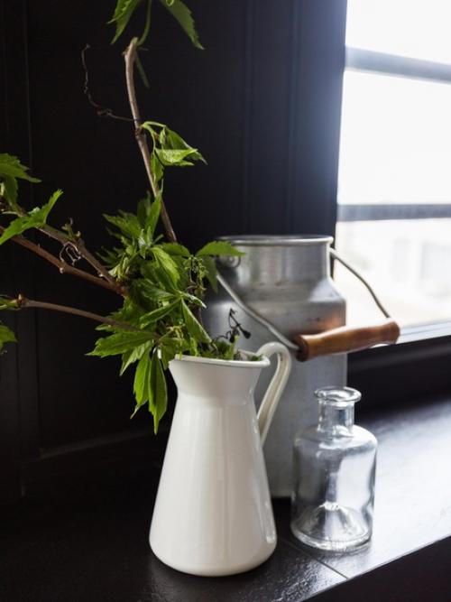 Хозяйка делала сама все. 06