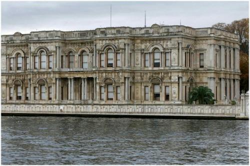 Diziturkfotoenteresan.  Название Бейлербей с турецкого можно перевести как царь царей, и этот дворец в Стамбуле, пожалуй, был бы достоин оного. 02