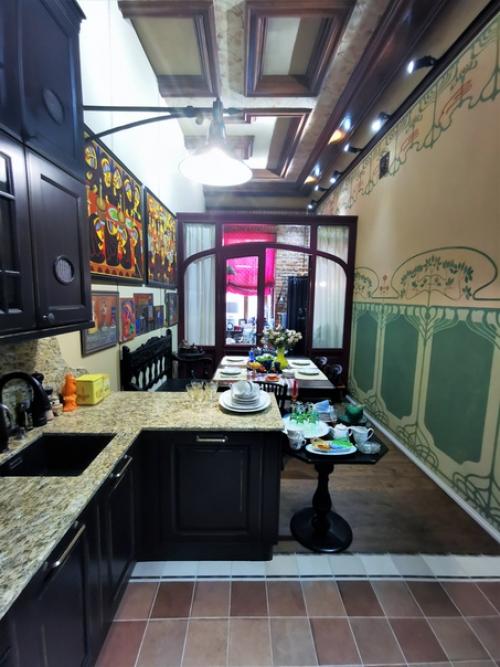 Посетила очень интересную квартиру на бывшей николаевской улице. 05