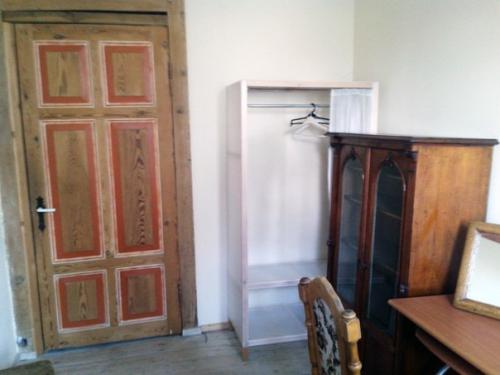 Внимание!   Комната!   Где: Гданьск. 01