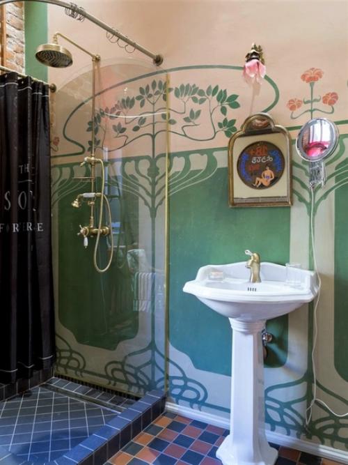 Посетила очень интересную квартиру на бывшей николаевской улице. 06