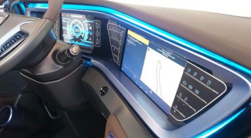 News.  Российский производитель грузовиков представил концепт революционной кабины камаз - 2020 на выставке коммерческого транспорта в Москве. 02