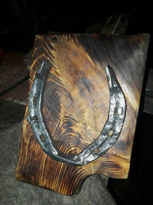 Сувенир из старой подковы. 02