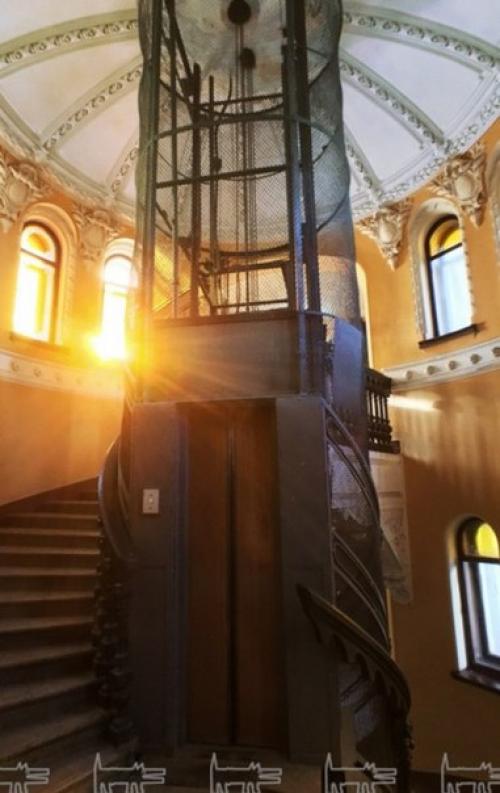 10 невероятных винтовых лестниц в домах и особняках старого Петербурга. 01