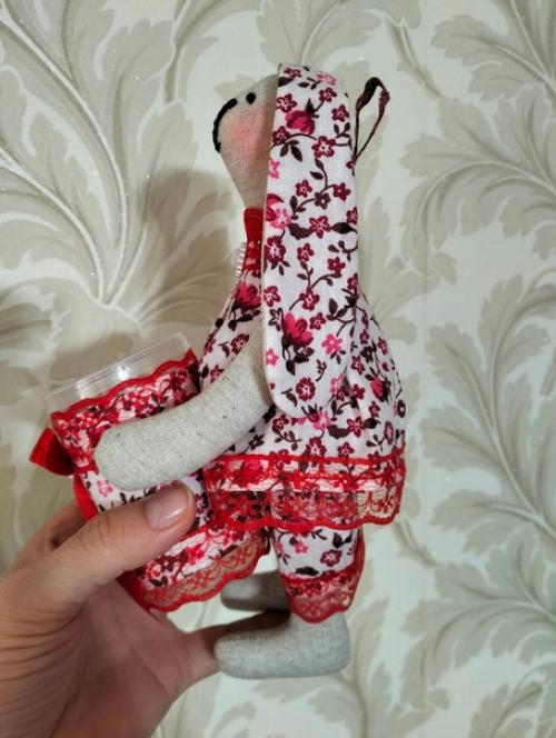 Зайка - хранитель ватных палочек. 02