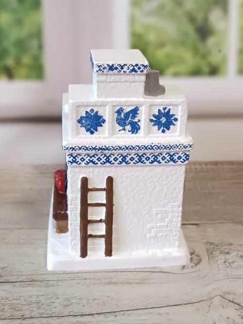 Свеча в виде русской печки - это не просто декоративный элемент, а настоящий символ уюта и традиций русского дома. 03