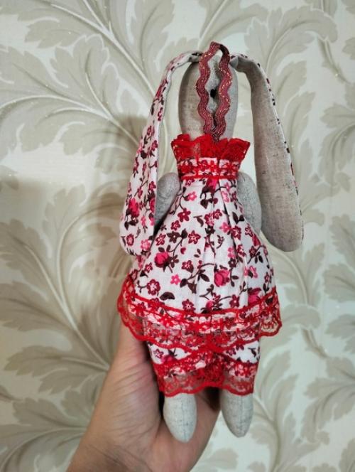 Зайка - хранитель ватных палочек. 01