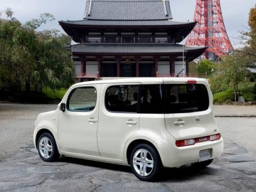 Nissan Cube - описание модели. 05