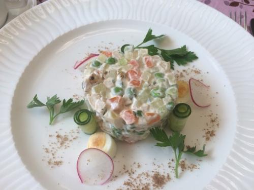 Цыплята табака.   Якорное заведение общепита на Кировке. 03