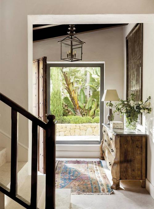 Летний дом с бассейном в окружении пальм в Марбелье. 07