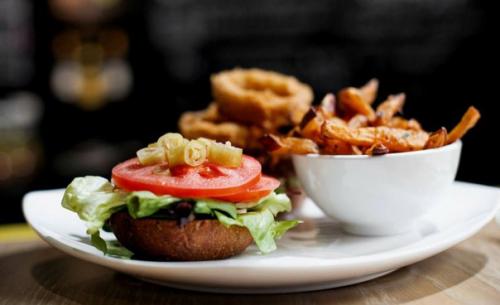 5 вегетарианских ресторанов Москвы с разнообразной кухней. 02