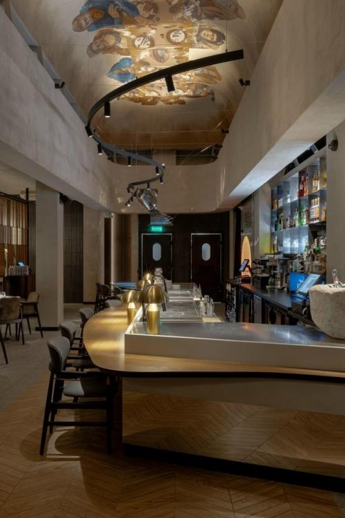 26 вентиляторов и фреска на потолке: ресторан в Ижевске. 03