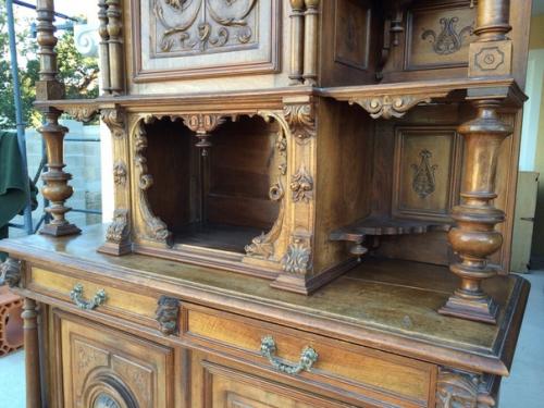 Эпоха ренессанса в Европе (XIV - XVI века) стала периодом развития столярного ремесла, которое шло в ногу с архитектурой, во всем ей подражая. 05