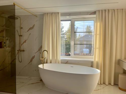 Вчера закончили работу с текстилем в новом. 04