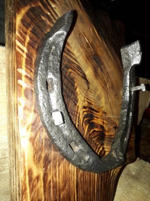 Сувенир из старой подковы. 05