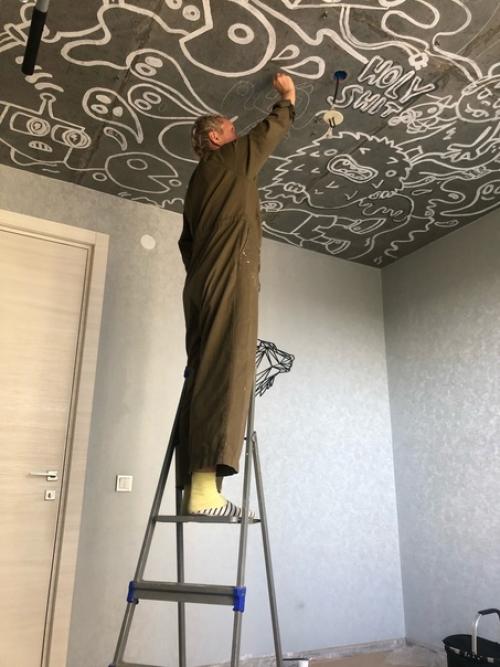 Расписали потолок в комнате мальчика. 03