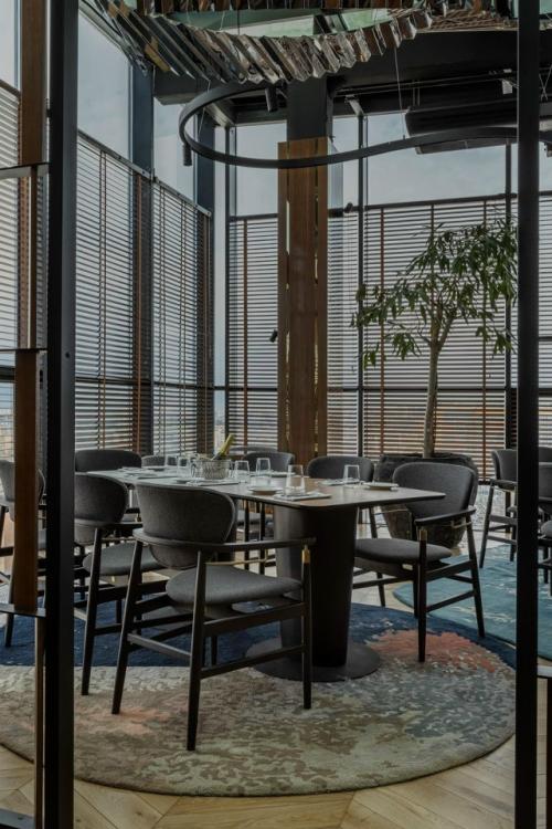 26 вентиляторов и фреска на потолке: ресторан в Ижевске. 08