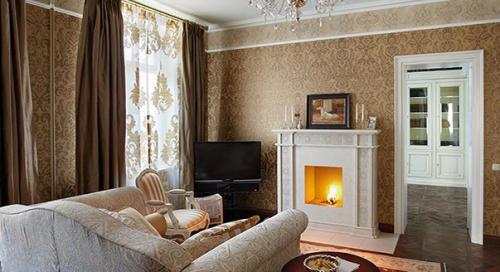 В течение нескольких тысячелетий камин постоянно видоизменялся и совершенствовался. 07