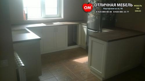 Установили кухню нашего производства с беларусскими белыми сборными рамочными фасадами из мдф. 04