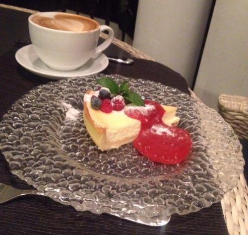 Хочу оставить отзыв о нашумевшем ресторане остров. 04