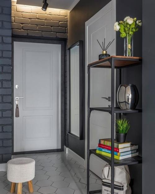 Необычное сочетание лофта и неоклассики, грубых материалов с нежными цветами. 06