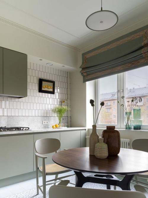 Сейчас всё популярнее становится покупать квартиры не в новостройках, а в самобытных советских домах, сочетая винтаж и современный стиль. 05