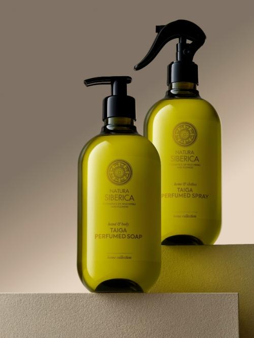 Откройте для себя красоту природы с новой коллекцией парфюмированных спреев для дома и мыла для рук и тела Home Collection. 01