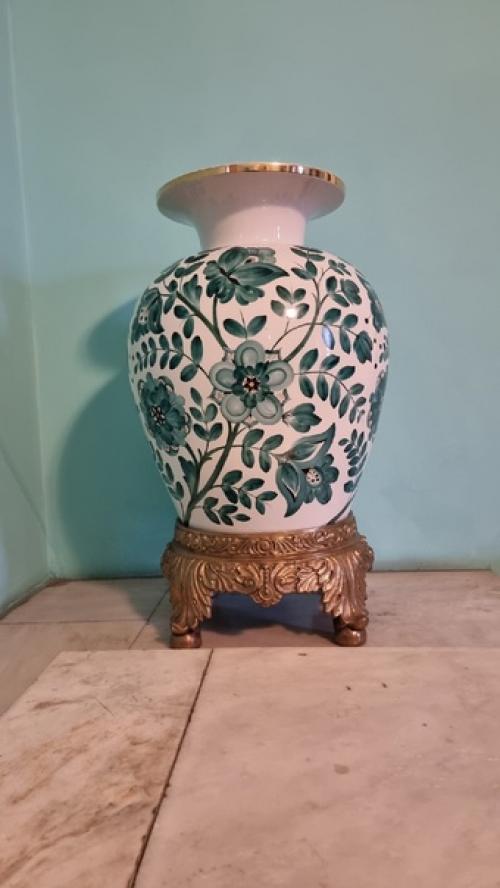 Очень красивое историческое здание, чудесные интерьеры, шикарные дубовые окна. 07