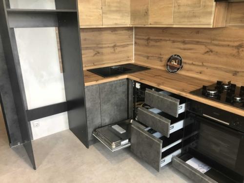 Дерево и бетон. 07