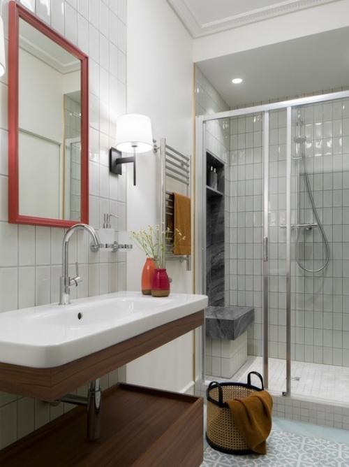 Сейчас всё популярнее становится покупать квартиры не в новостройках, а в самобытных советских домах, сочетая винтаж и современный стиль. 03