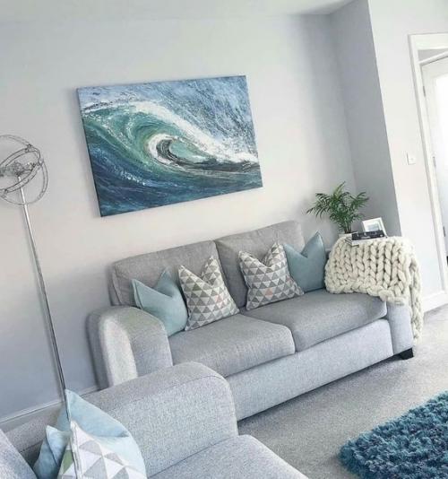 Классическим вариантом оформления интерьера квартиры стало использование в качестве основной цветовой гаммы светлых оттенков. 02