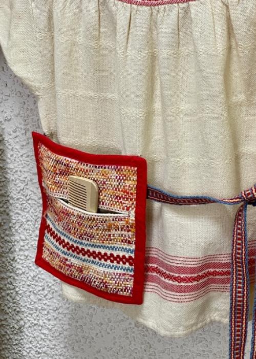 Мне очень нравится, когда предметы быта и аксессуары под Старину умело вписываются в современные интерьеры и модные луки. 04