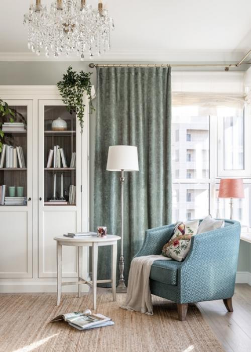 Дизайнер Наталья Исаченко создала нежный и изысканный интерьер, навевающий мысли о юге Франции. 03