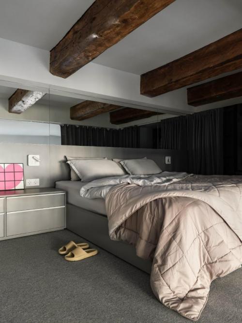 Квартира в Санкт-петербурге в доме XIX века объединила винтаж и современное искусство. 07