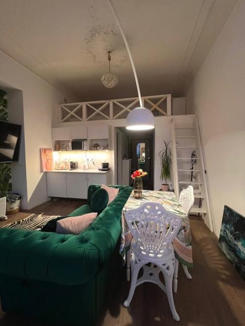 Хотелось бы поделиться своим промежуточным результатом ремонта, есть много недоделок, но мне кажется и сейчас уже очень уютно. 02