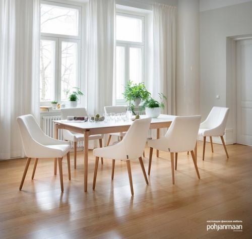 Дополнить интерьер гостиной поможет столовая группа Odense.