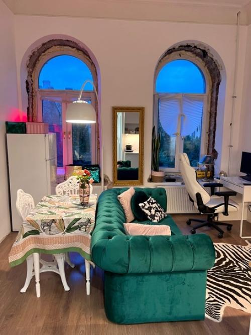 Хотелось бы поделиться своим промежуточным результатом ремонта, есть много недоделок, но мне кажется и сейчас уже очень уютно. 03