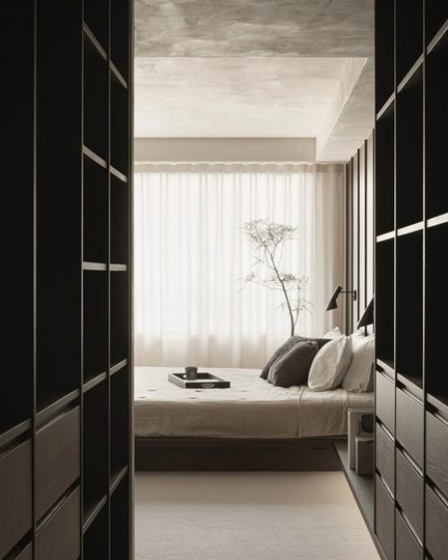 Japandi стал обозначением интерьеров, в которых японский минимализм сочетается со скандинавской функциональностью. 03