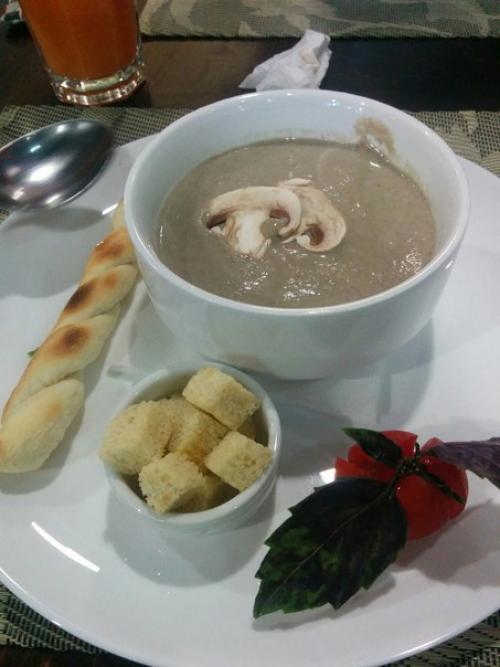 Сегодня зашли пообедать в самурай в ТЦ московский. 01