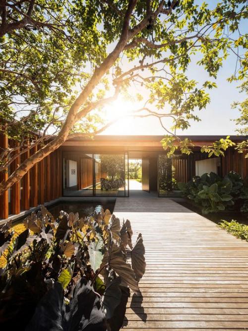 Архитектура и интерьер слоистого дома в Бразилии. 01