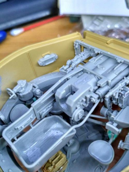 Итак, часть вторая, где я всё еще собирал башню. 01